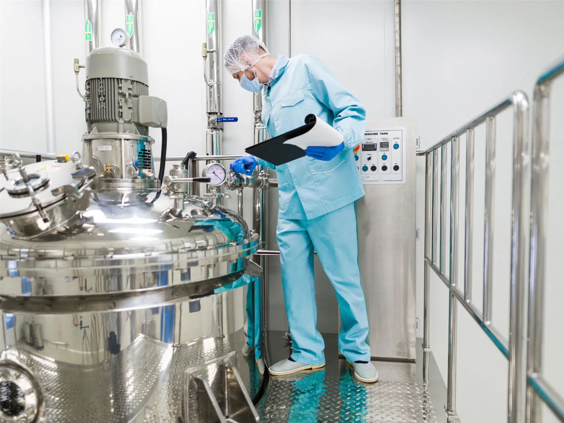 Production of Innovative Solvent Treatment Systems
